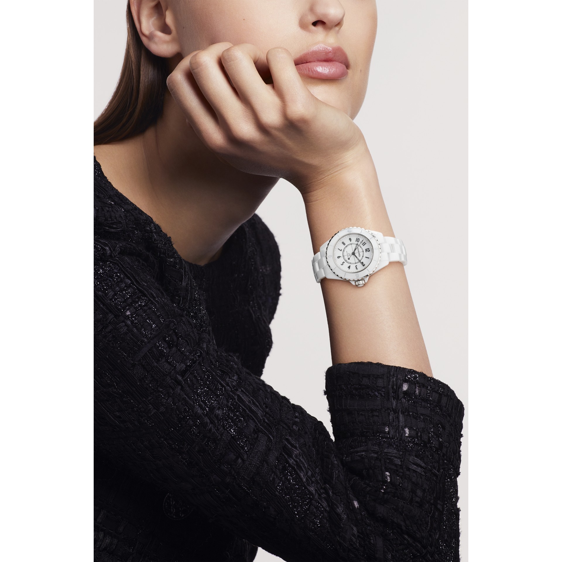 J12 KALIBER 12.2 Uhr, 33 mm