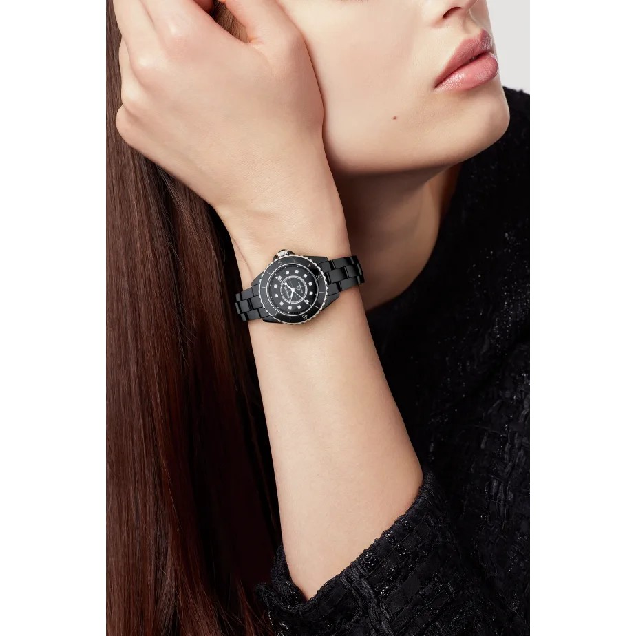J12 Kaliber 12.2 Uhr, 33 mm