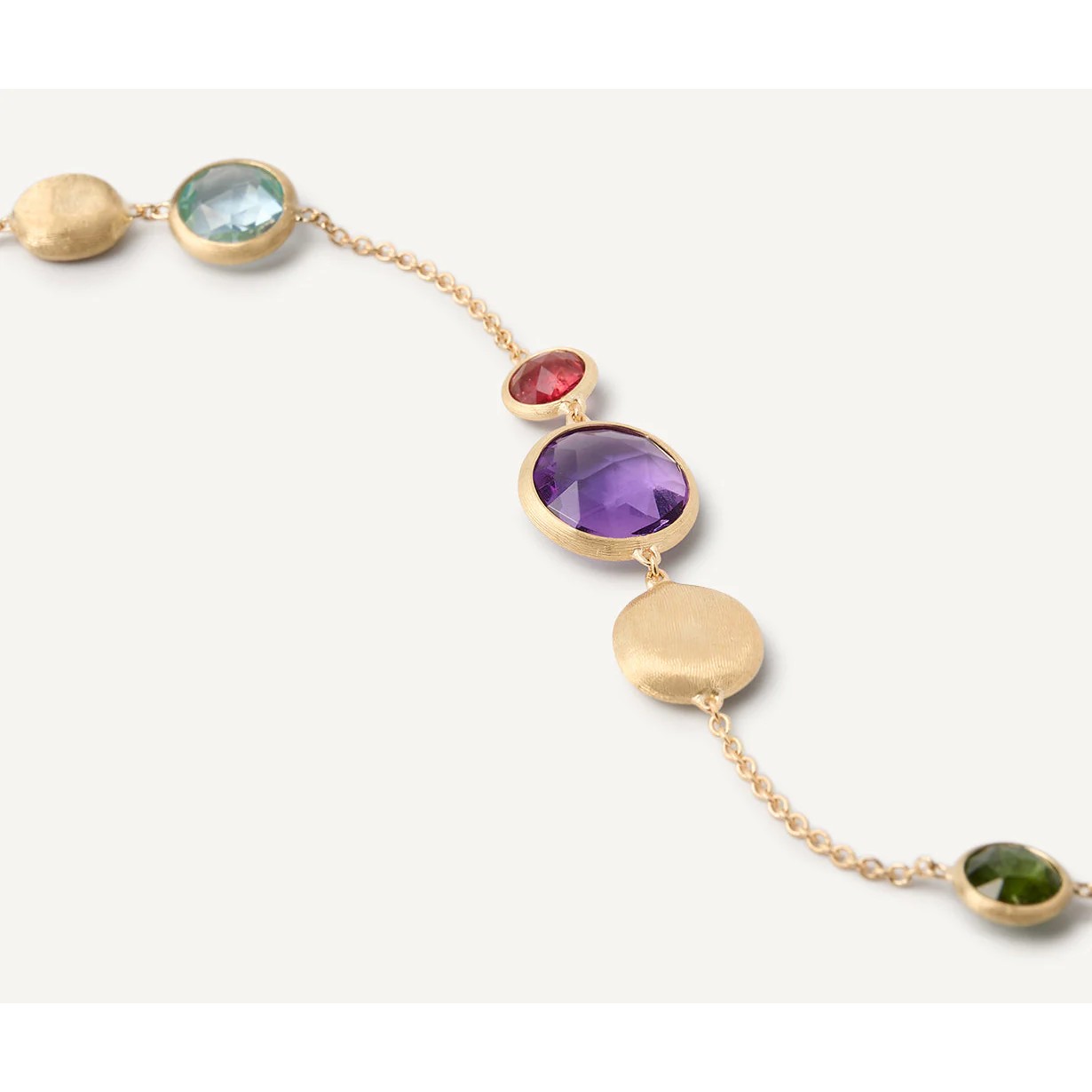 Armband mit Edelsteinen