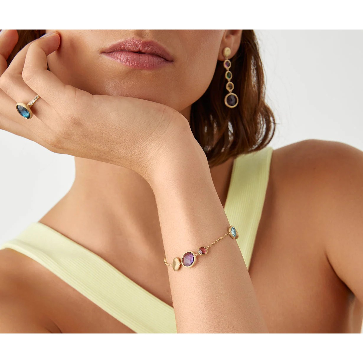 Armband mit Edelsteinen